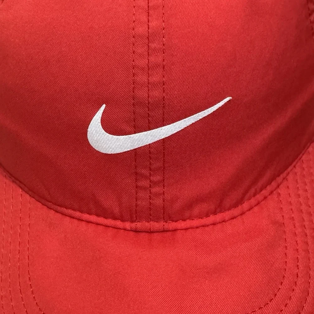 Nike featherlight red